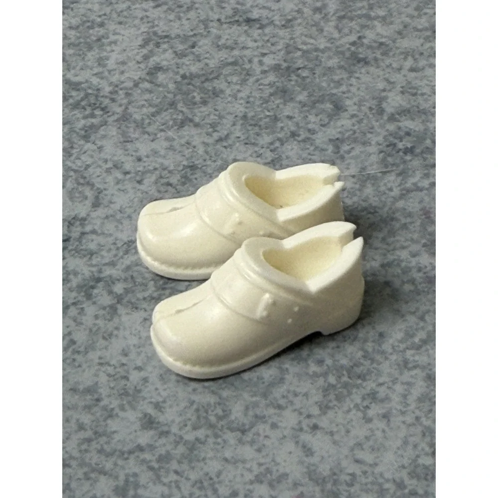 Barbie I Can Be Anything Doctor Nurse White Clogs Type Flat Feet Shoes